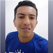 Aula presencial on-line, de acordo a instituição